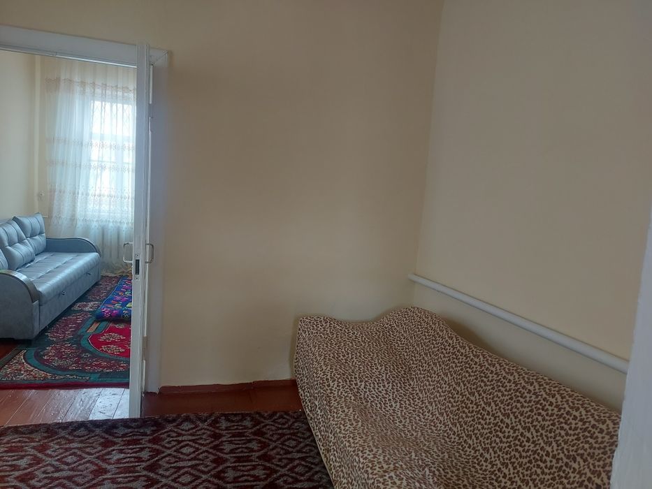 Польша бозор енида жойлашган ховли уй ижарага берилади.