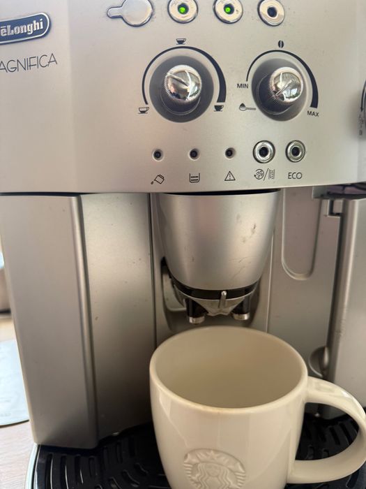 DeLonghi Magnifica ESAM 4200.S Espresso кафе машина