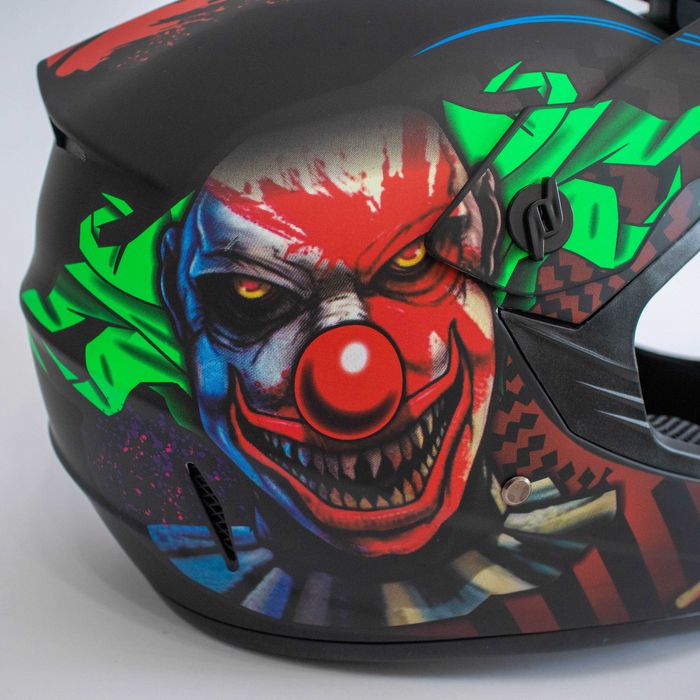 Каска подходяща за мотокрос , планински велосипед , ел. тротинетка