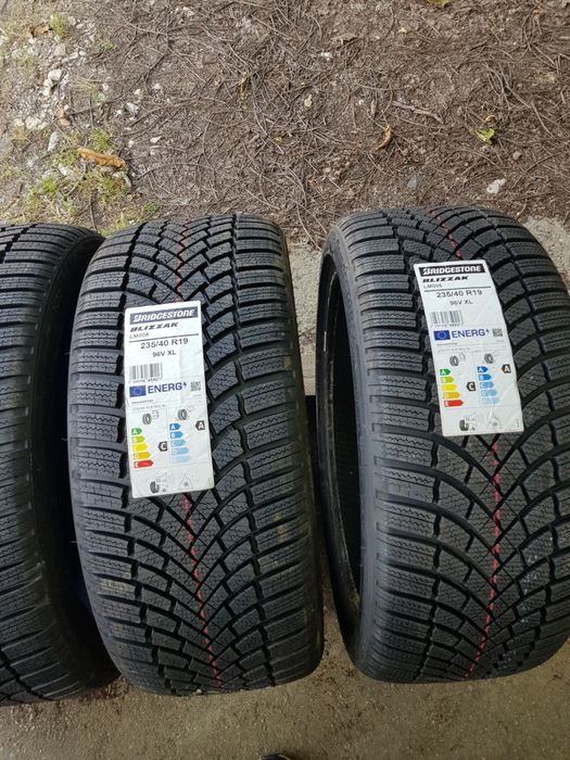 235/40/19 brigestone