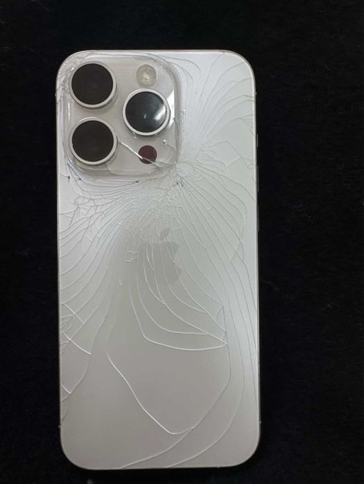 iPhone 15 Pro Белый 256ГБ ОБМЕН