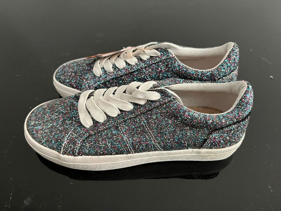 Adidasi Zara si Pull&Bear