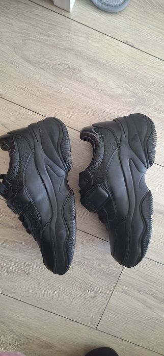 Guess Маратонки черни