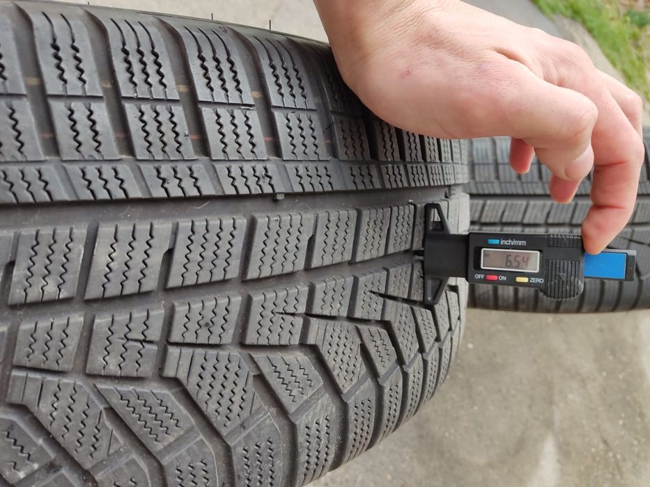 245/40 R21 100v Hankook Winter i cept evo2