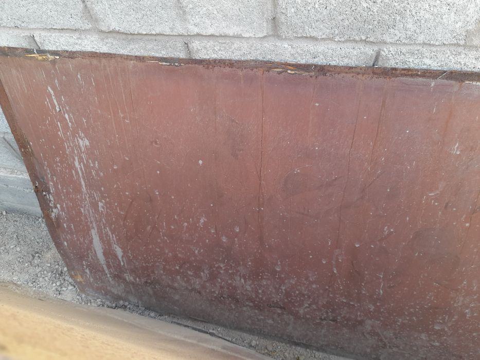 Продам листы железо на 2 мм