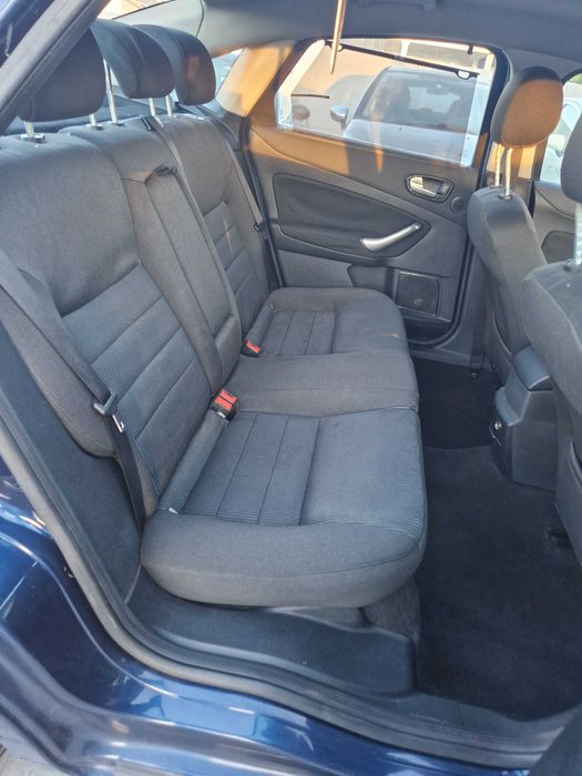 Ford Mondeo Titanium 2.0 Diesel, Sedan, Albastru, 140cp, Dotări full