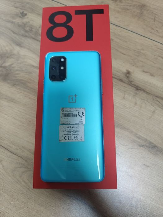 Смартфон OnePlus 8T
