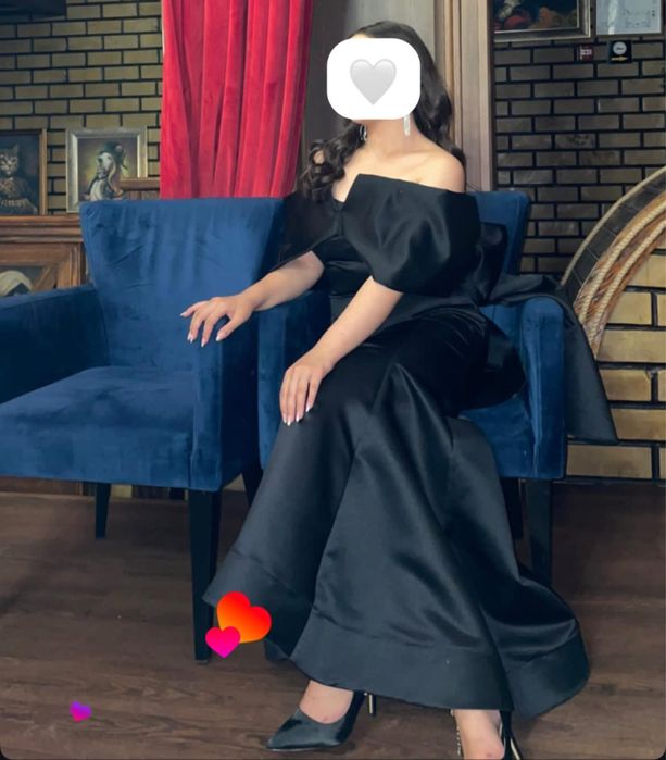 Вечернее платье черная