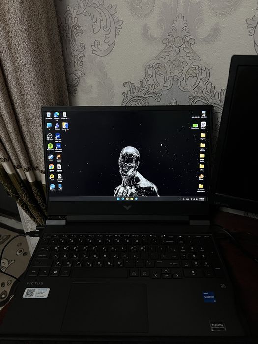 Igravoy noutbuk HP VICTUS