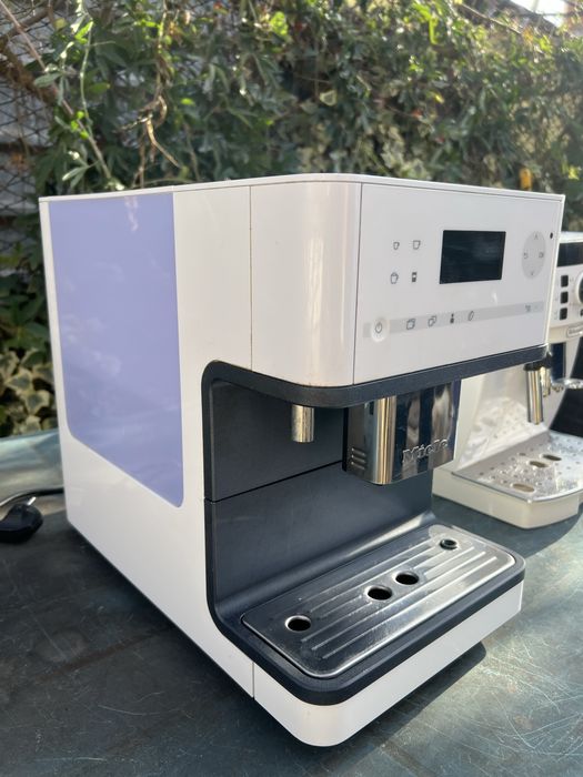 Кафемашини Миеле, Делонги