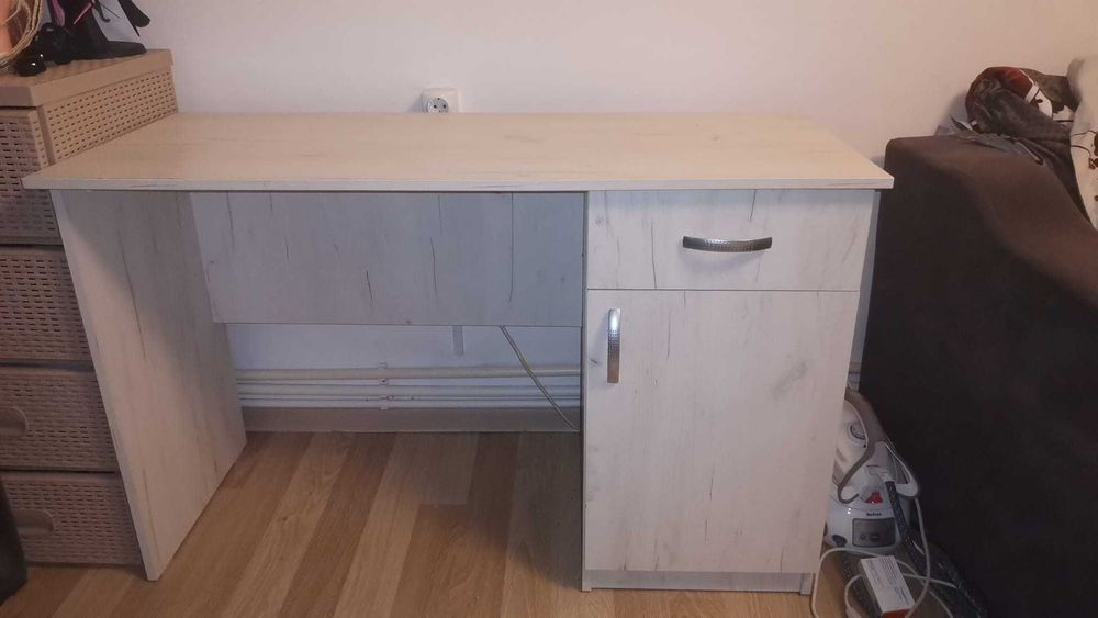 Birou copii ,arata ca nou