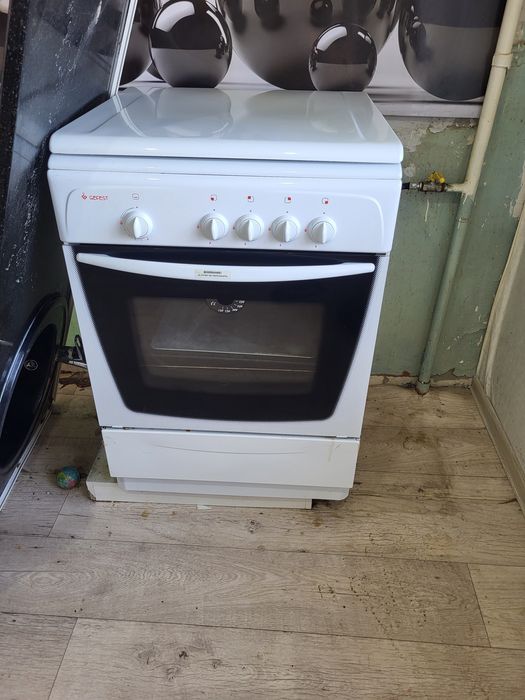 Продам газ плиту