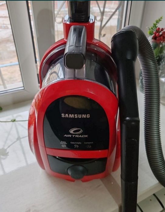 Пылесос Samsung в хорошем состоянии