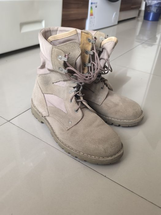 Bocanci militari