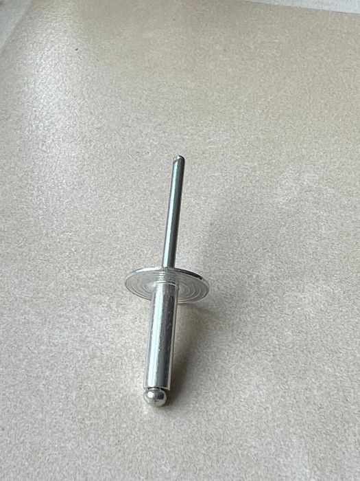 Заклепка фасадная