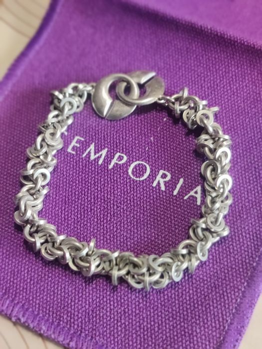 Разпродажба на Дамски гривни от медицинска стомана.