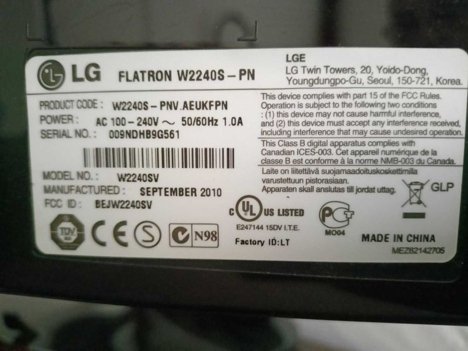Монитор LG FLATRON W2240S