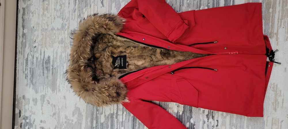 Продам парку натуралка