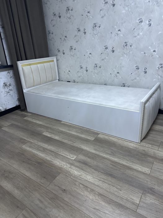 продам кровать состояния новый