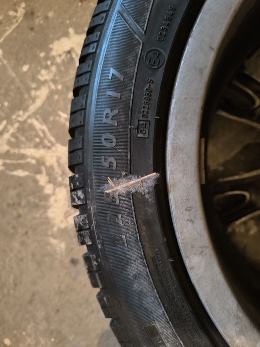Vând 2 anvelope M+S Dunlop