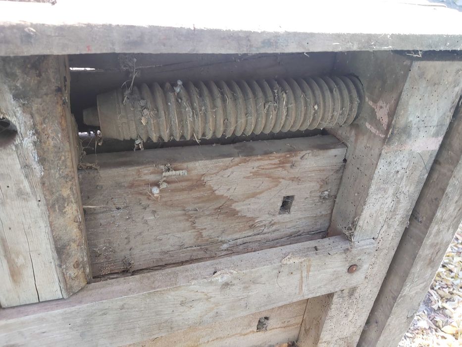 Дърводелски тезгях над 100г годишен