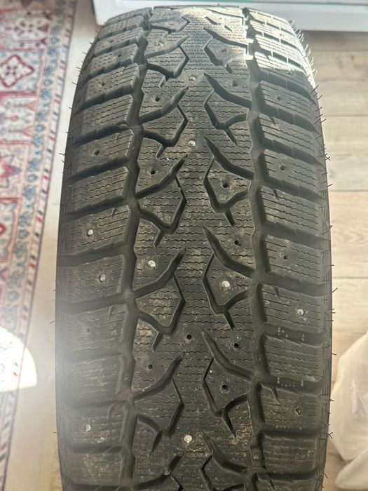 Продам зимние шины 4 комплект