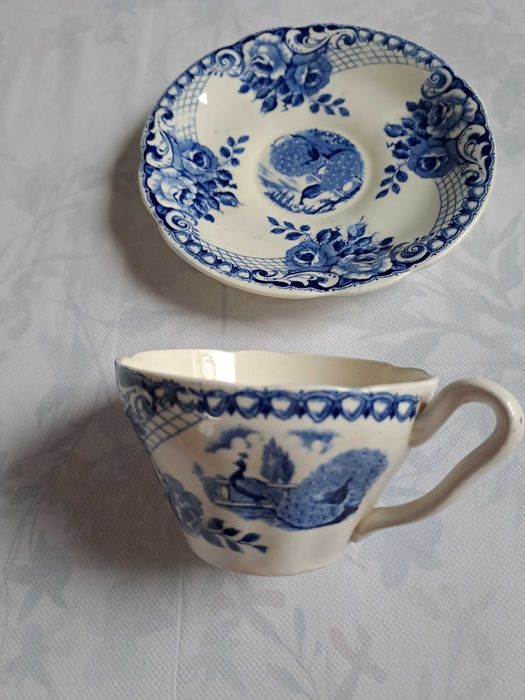 ЧАША с подложна чиния, 1940 г., Порцелан 'Societe Ceramique', Holland