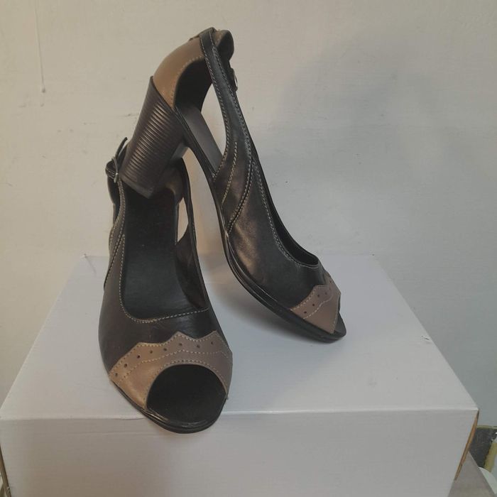 Sandale elegante cu baretă și design retro (Mărimea 37)