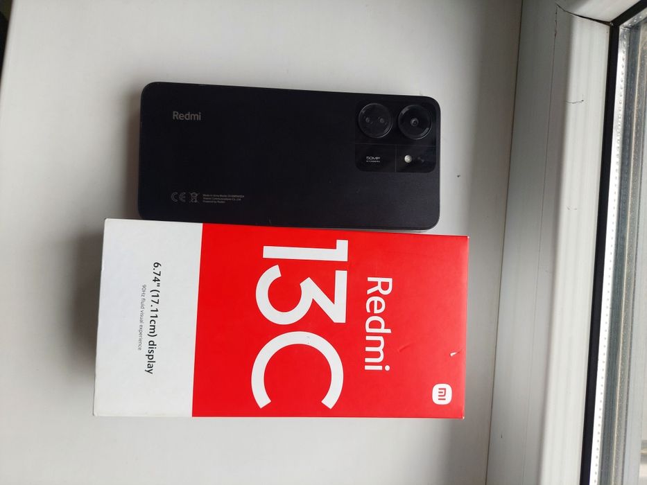 Продаю Редми 13С 256 гб