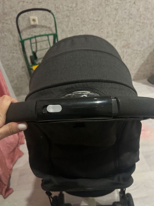 Продам прогулочную коляску