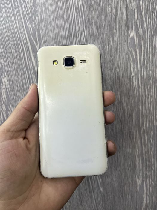 SAMSUNG J5 16GB.          .