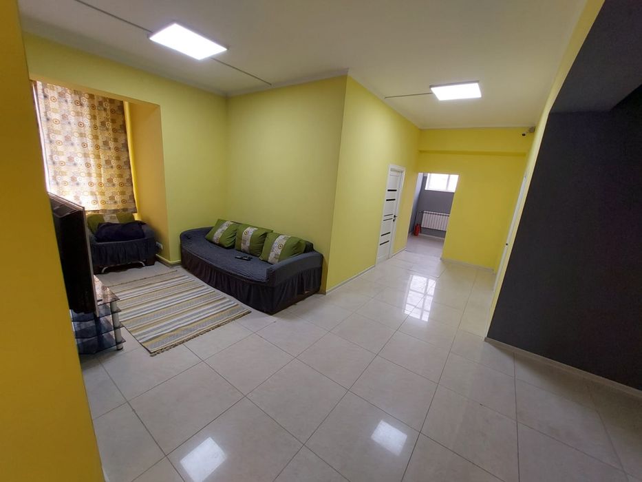 Хостел (Жандосова-Правды)