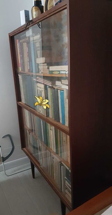 Продам сервант комплект