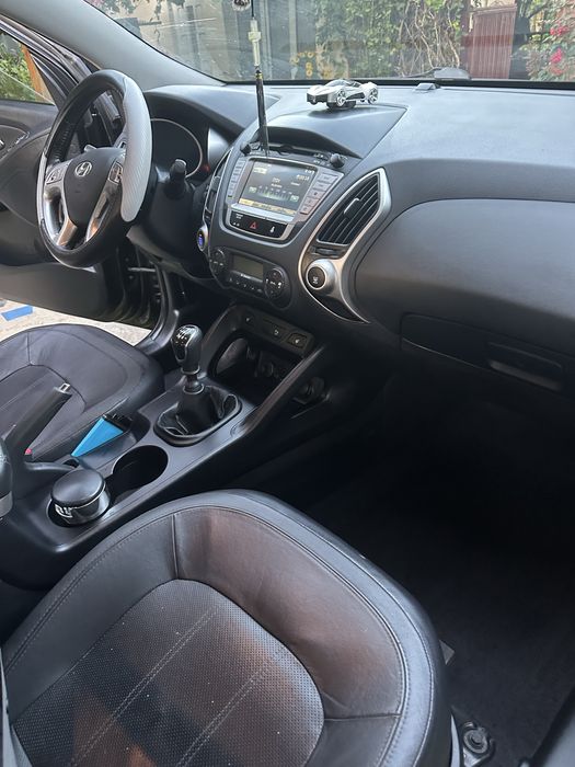 Hyundai ix35 4x4 • 2012 • Diesel • Full dotări•accept si varianta de schimb