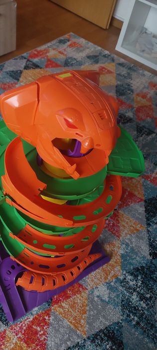 Pista -parcare masinute Beast Machine