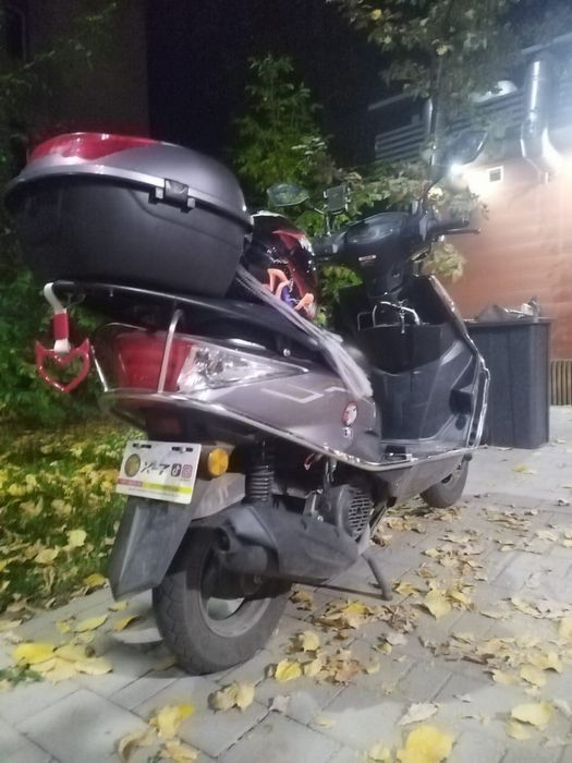 Продам мопед м8 x7