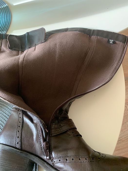 Кожени ботуши, тъмно кафяви