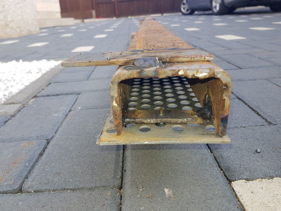 Rigola cu gratar de scurgere a apelor meteo