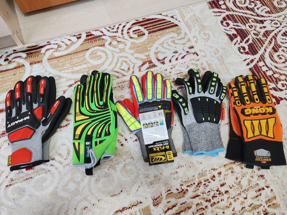 Противоударные перчатки