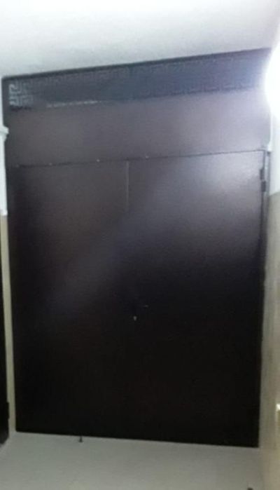 Продам Дверь в тамбур