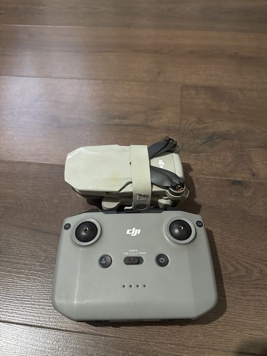 Продам дрон (квадрокоптер)