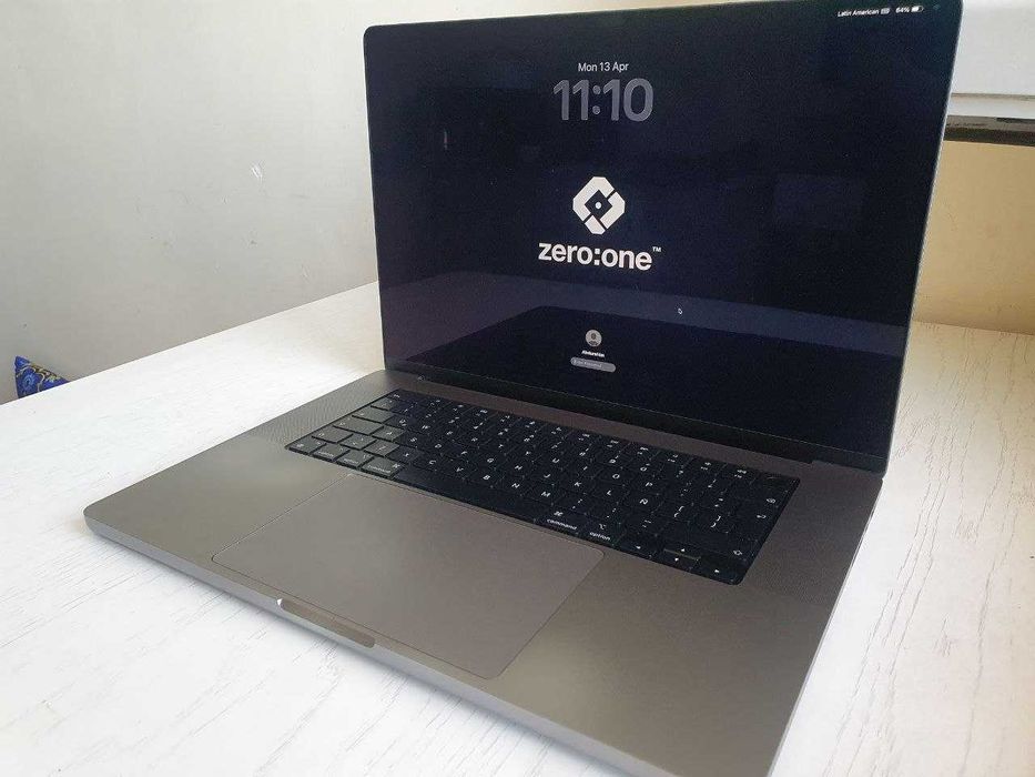 MacBook Pro 16",  M1 Pro chip,   16/512 GB