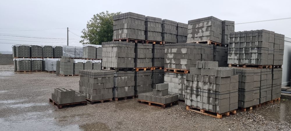 Vând bolțari pentru zidarie, fundație si stalpi!