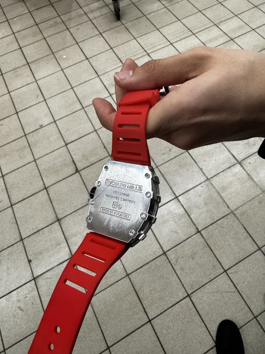 Часы Richard Mille красные