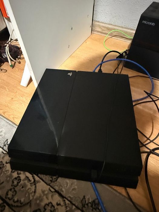 Ps 4 на 500гб с играми