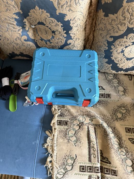 Шуруповерт MAKITA