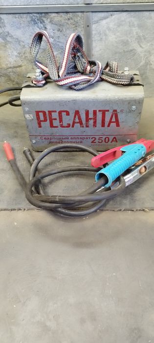 Сварочный аппарат Ресанта 250А