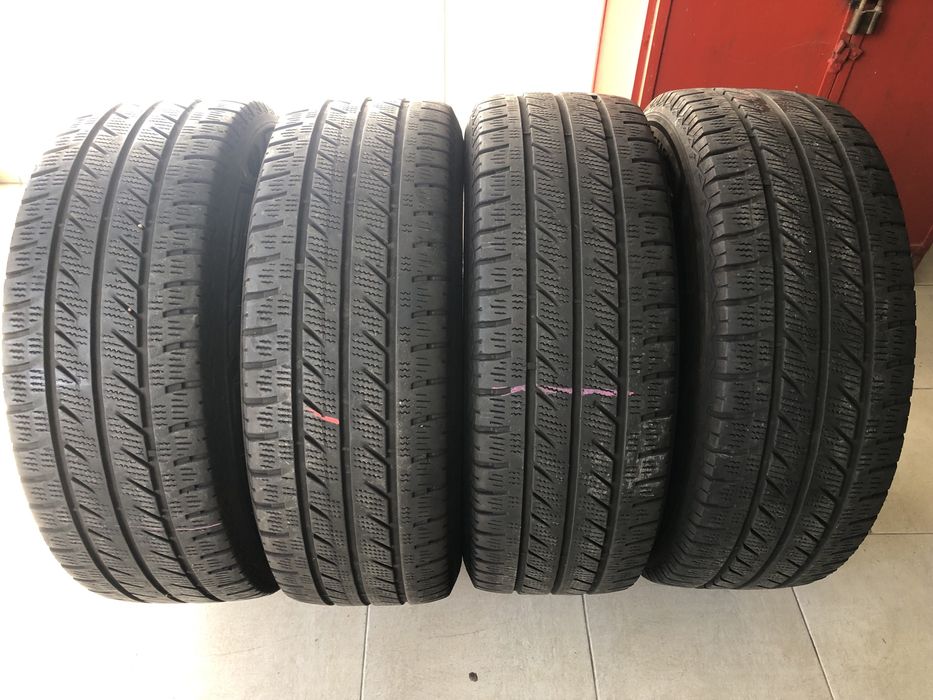 Всесезонни бусови гуми GoodYear 235/65/16 C