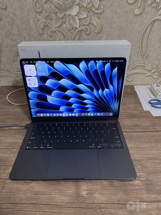 Macbook Air 13 M4 16/256gb