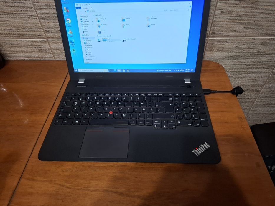 Vând laptop Lenovo Thinkpad
